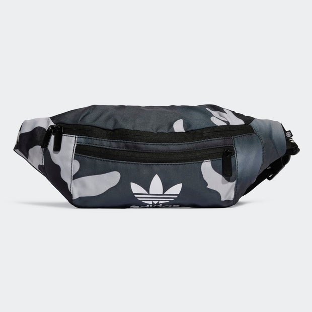 Check de Adidas Adidas Kleding op Sneakerplaats