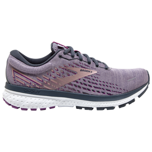 brooks female running shoes